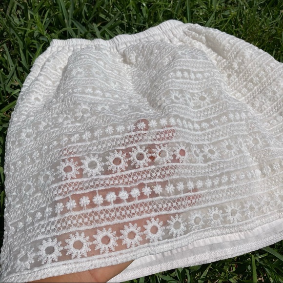 White Floral Lace Bubble Skirt Skort - Picture 4 of 8